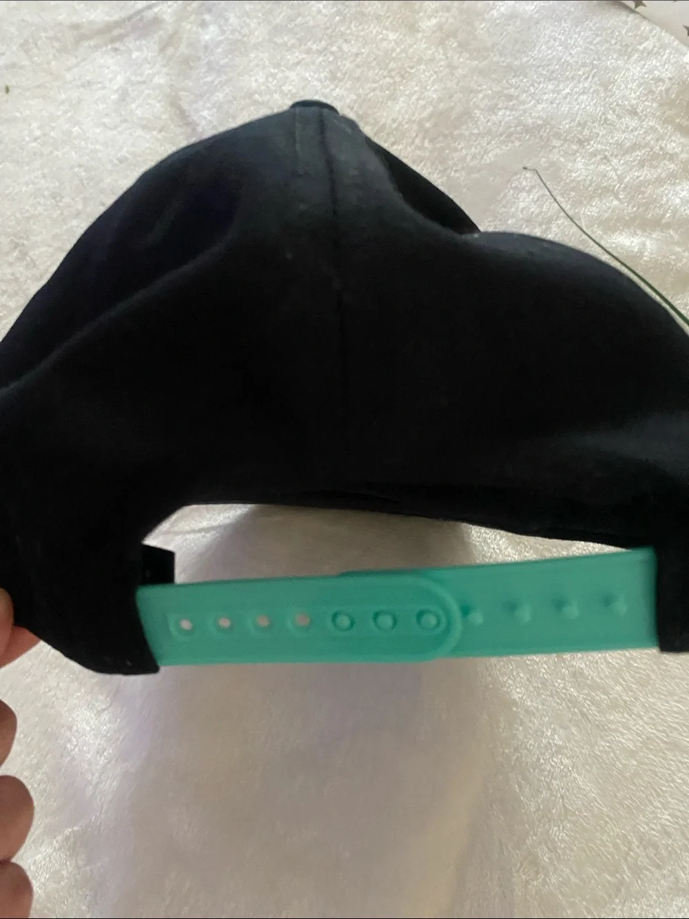 SOUTHPOLE Black Cap with Red Logo Accent